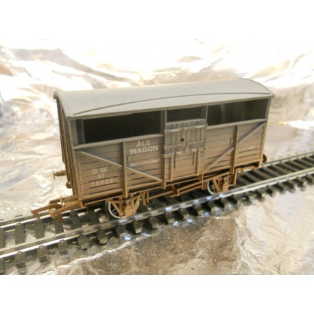 ** Dapol 4F-020-012 GWR Ale Van 38622 Weathered