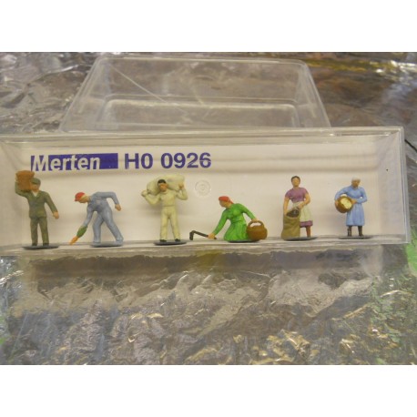 ** Merten 0926  HO scale  Harvest Workers.