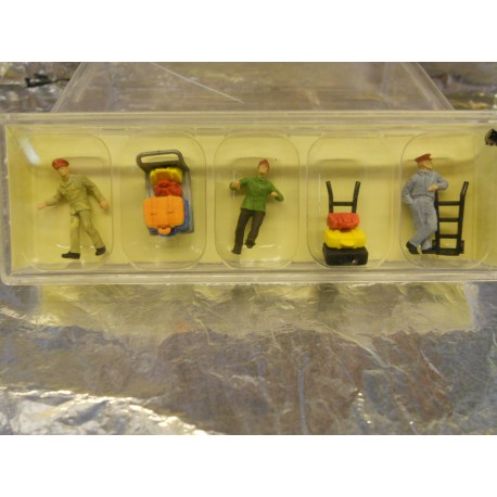 ** Vollmer 2245 HO Scale Porters with Trolleys