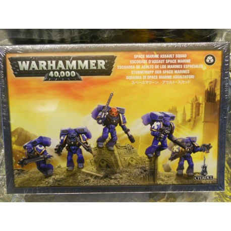 ** Games Workshop 48-09  Space Marine Assault Squad.