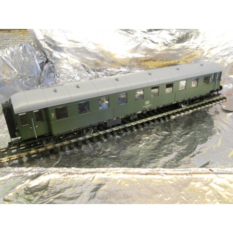 ** Fleischmann 567704  DB 2nd Class Express Coach IV