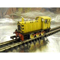 Graham Farish 371-054 Class 04 D2332 Lloyd NCB Yellow