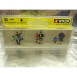 ** Noch 15825  Grandparents & Grandchildren