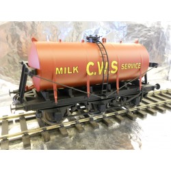 ** Dapol 7F-031-002 6-Wheel Milk Tank CWS Red