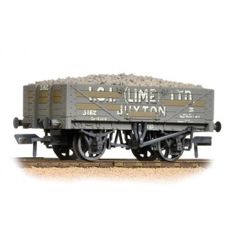 ** Bachmann 37-040 x 4 5 Plank Wagon Steel Floor I.C.I. (Lime) Ltd. Weathered - with Wagon Load