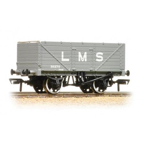 ** Bachmann 37-088 x 4 7 Plank End Door Wagon LMS Grey