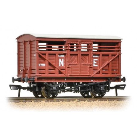 ** Bachmann 37-706A x 2 12 Ton LMS Cattle Wagon NE Brown