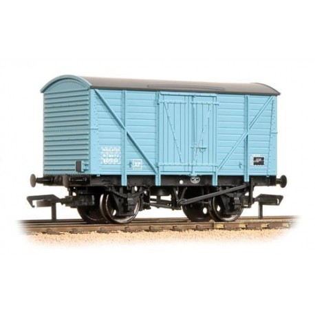 ** Bachmann 38-190B x 4 10 Ton BR Insulated Van Light Blue
