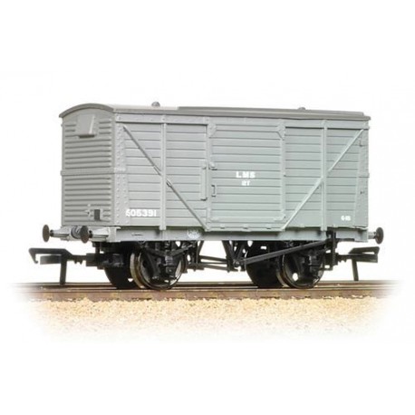 ** Bachmann 37-803B x 4 12 Ton Planked Ventilated Van LMS Grey
