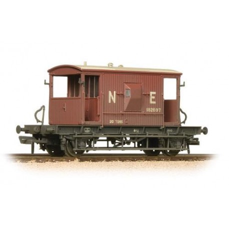 ** Bachmann 37-529B x 4 20 Ton Brake Van LNER Oxide Weathered