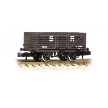 ** Graham Farish 377-089 x 2 7 Plank Wagon End Door SR Brown