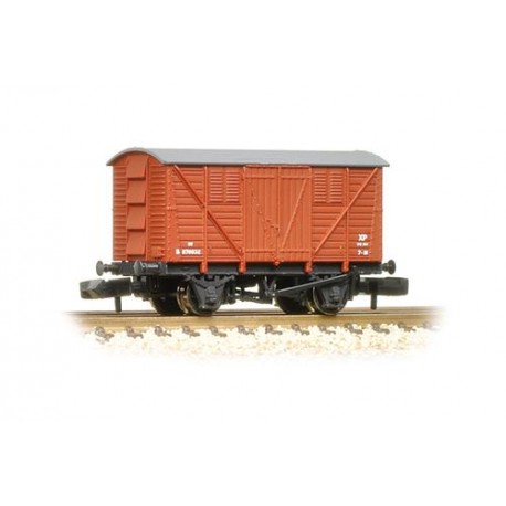 ** Graham Farish 373-742A x 2 10 Ton BR Meat Van BR Bauxite (Late)
