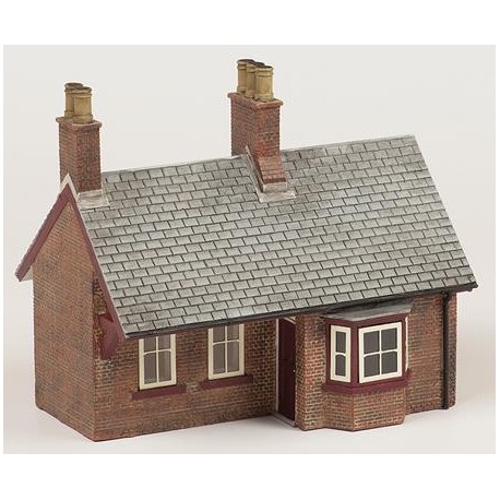 ** Bachmann 44-0024  x 1 Scenecraft Brick Station Waiting Room Building (Pre-Built)