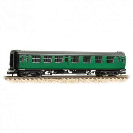 ** Graham Farish 374-462  x 1 Bullied 63ft Composite Corridor BR (SR) Malachite Green