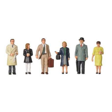 ** Graham Farish 379-315  x 1 Standing Station Passengers 1960/70s (6) Figure Set