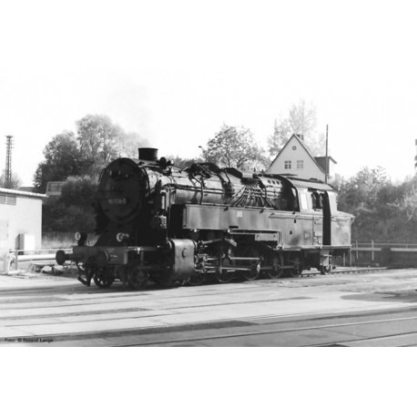 ** Arnold HN2187 DR BR95 Steam Locomotive Coal Fired III