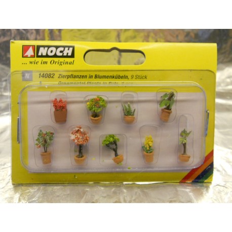 ** Noch 14082  Ornamental Plants in Tubs (9)