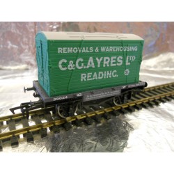 ** Dapol 4F-037-104 Conflat & Container C & G Ayres