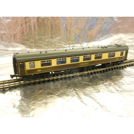 ** Graham Farish 374-222 Mk1 FK Pullman First Kitchen Coach Thrush Umber/Cream
