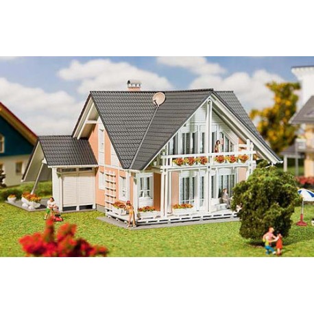 ** Faller 130394 Prestige House Kit V