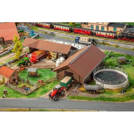 ** Faller 130574 Breeding Farm Kit