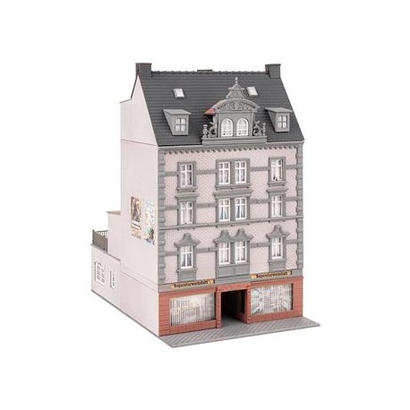 ** Faller 130705 Townhouse with Repair Shop Kit