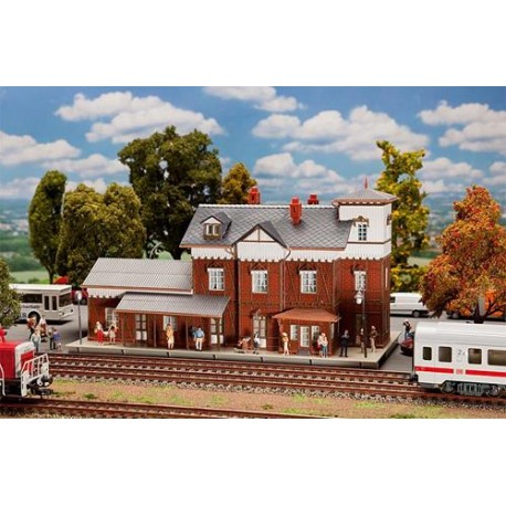 ** Faller 191717 Nieder-Ramstadt-Traisa Station Model of the Month Kit I