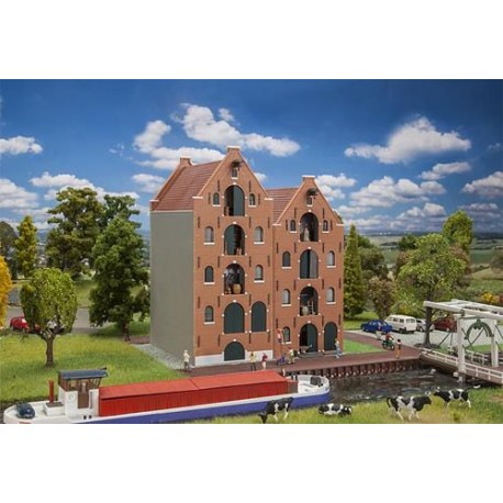 ** Faller 191731 North German Storage Houses (2) Model of the Month Kit I