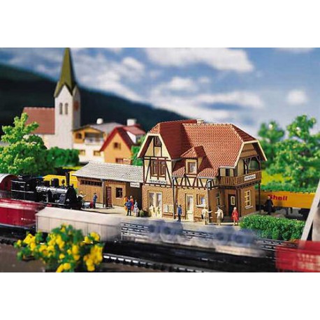 ** Faller 212104 Reichenbach Station Kit II