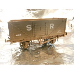 ** Dapol 7F-071-014W Weathered 7 Plank Wagon Southern Railway 40040