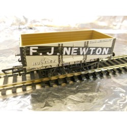 ** Oxford Rail OR76MW6003 6 Plank Wagon - FJ Newton