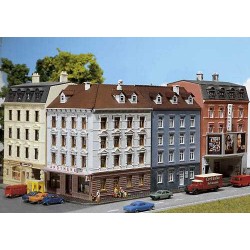 ** Faller 232262 Chemists Corner House Kit II