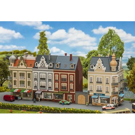 ** Faller 232385 Beethovenstrasse Row of Shops Kit III