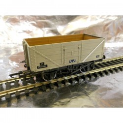 **   Oxford Rail 76MW7013 7 Plank Mineral Wagon - BR Grey P73162