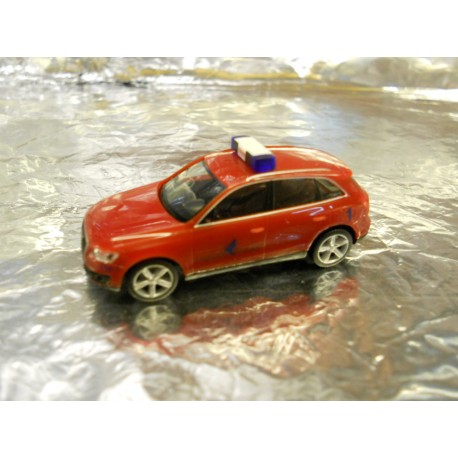 ** Herpa 904049  Audi Q5  Stuttgart Airport Fire Department