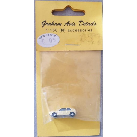 ** Graham Avis Details C05 Hatch Back Yellow Car 1:150 N Scale
