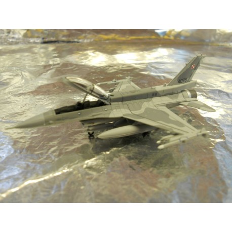 ** Herpa Wings 550499 Polish Airforce Lockheed Martin F16-D 'Block 52' '6. ELT'