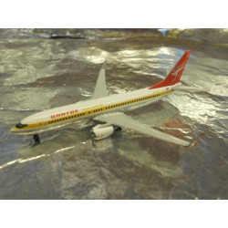 ** Herpa Wings 527637 Qantas Boeing 737-800 "Retrojet"