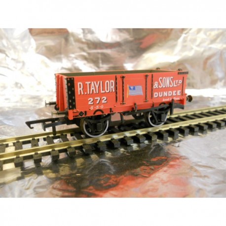 ** Oxford Rail 76MW4002 4 - Plank Wagon - R Taylor & Sons Ltd