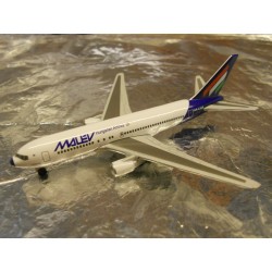 ** Herpa Wings 470070  Malev Boeing 767-200 (Magic)
